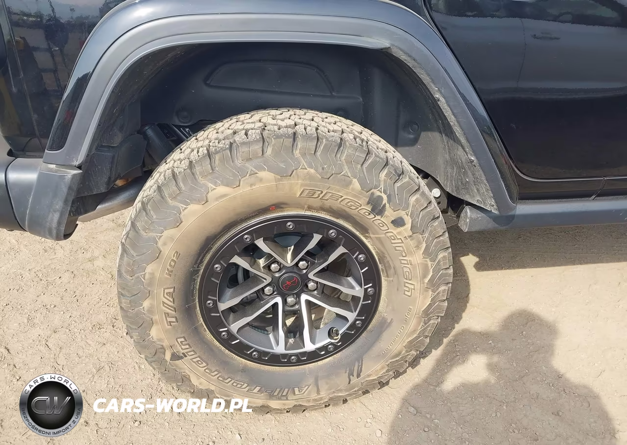 2026 Jeep Wrangler Recon 4X4 VIN:1C4RJXFG8TW287137 - 6