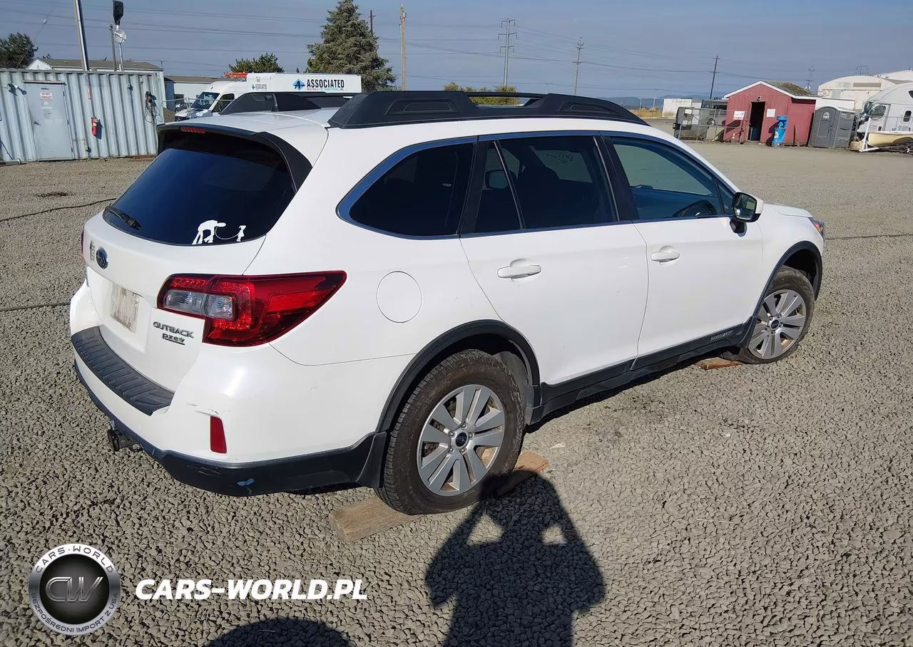 2017 Subaru Outback 2.5I Premium VIN:4S4BSACC5H3432751 - 4