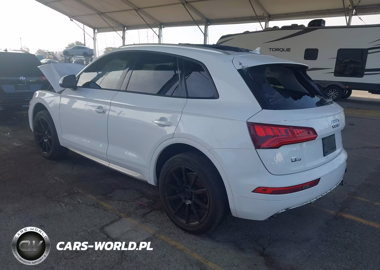 2018 Audi Q5 2.0T Premium-2.0T Tech Premium VIN:WA1ANAFY6J2014784 - 3