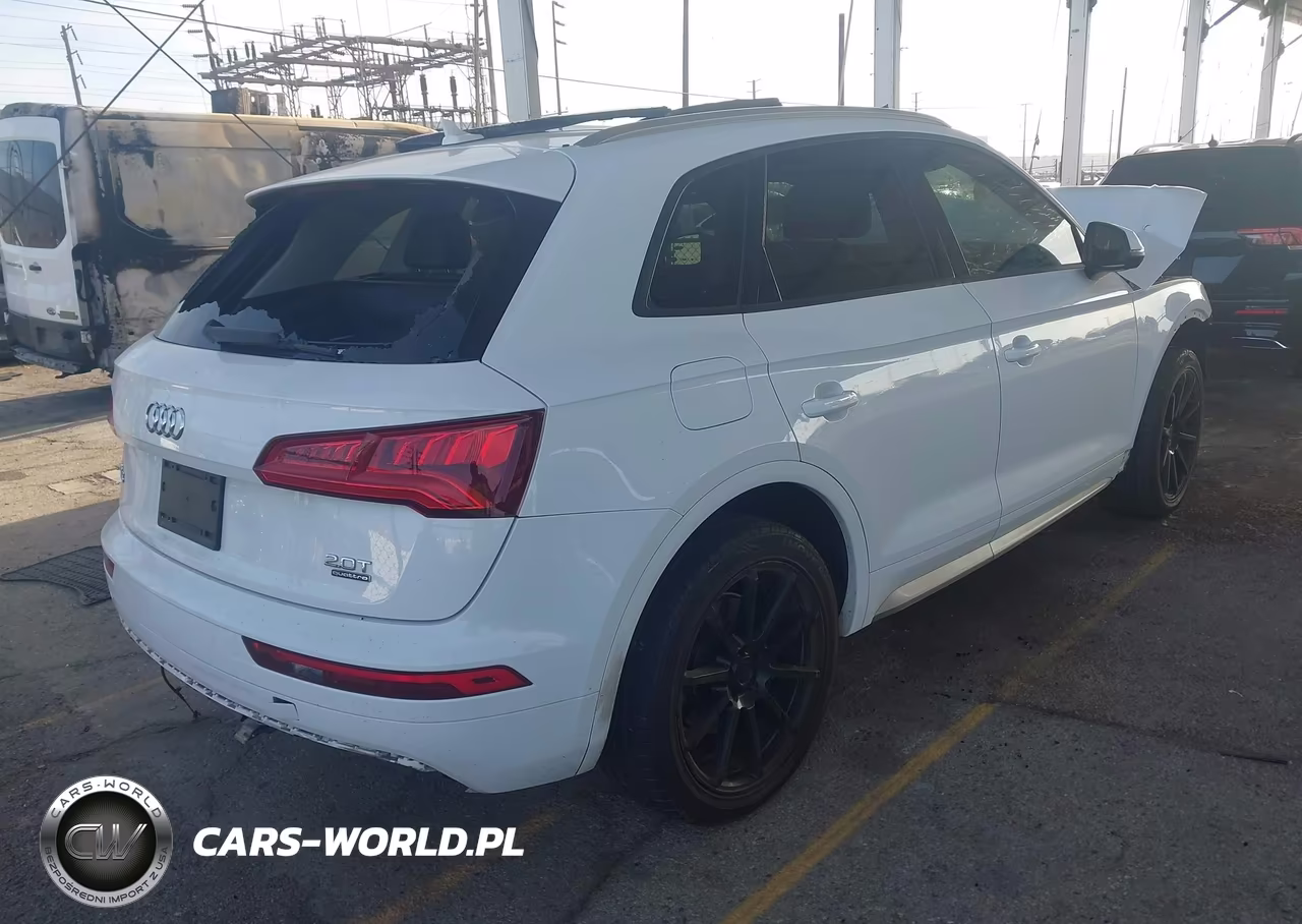 2018 Audi Q5 2.0T Premium-2.0T Tech Premium VIN:WA1ANAFY6J2014784 - 4