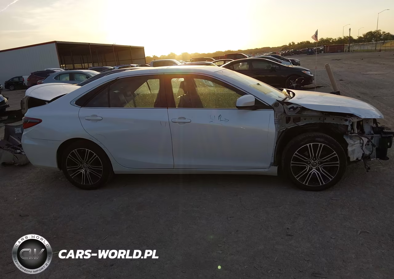 2016 Toyota Camry Se VIN:4T1BF1FK7GU193512 - 14