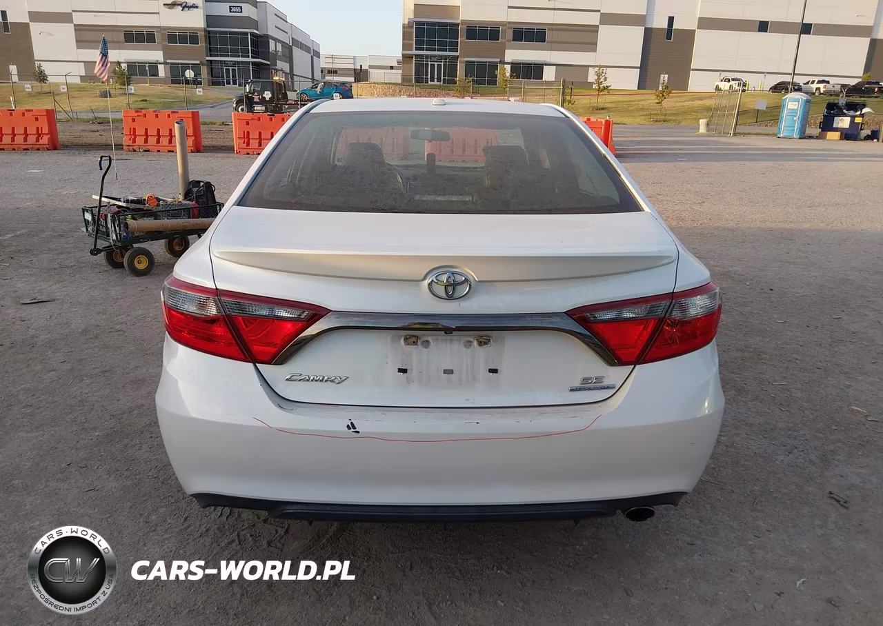 2016 Toyota Camry Se VIN:4T1BF1FK7GU193512 - 17