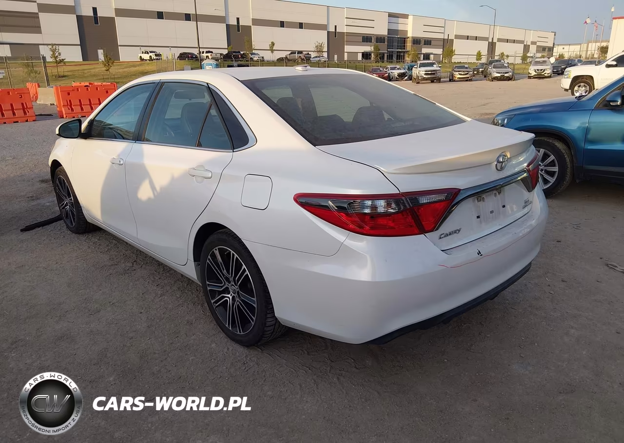 2016 Toyota Camry Se VIN:4T1BF1FK7GU193512 - 3