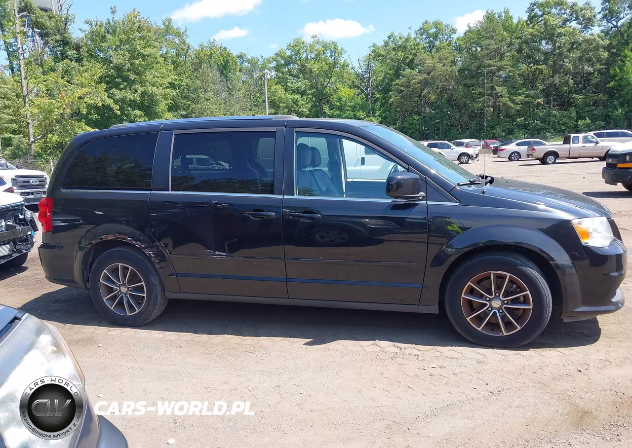 2017 Dodge Grand Caravan Sxt VIN:2C4RDGCG0HR853075 - 13