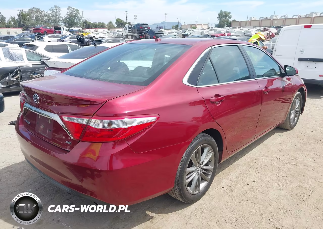 2017 Toyota Camry Se VIN:4T1BF1FK2HU729767 - 4