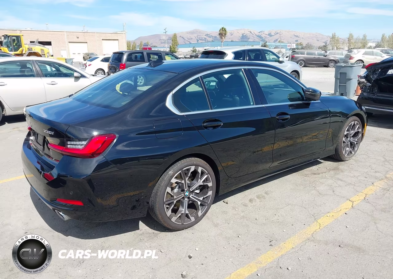2025 BMW 330I xDrive VIN:3MW89CW00S8F42268 - 4