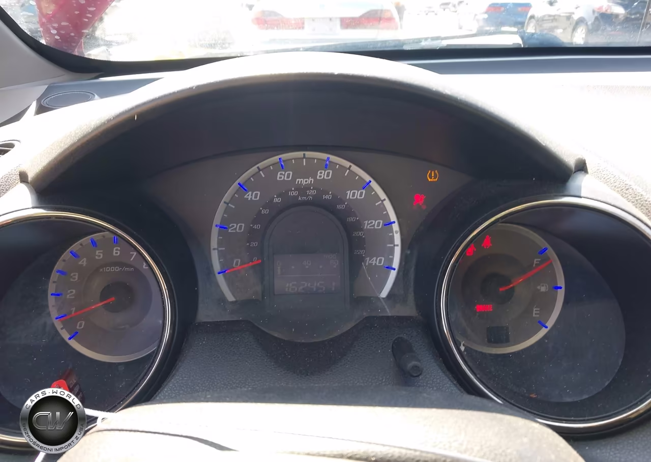 2013 Honda Fit Sport VIN:JHMGE8H5XDC043326 - 7