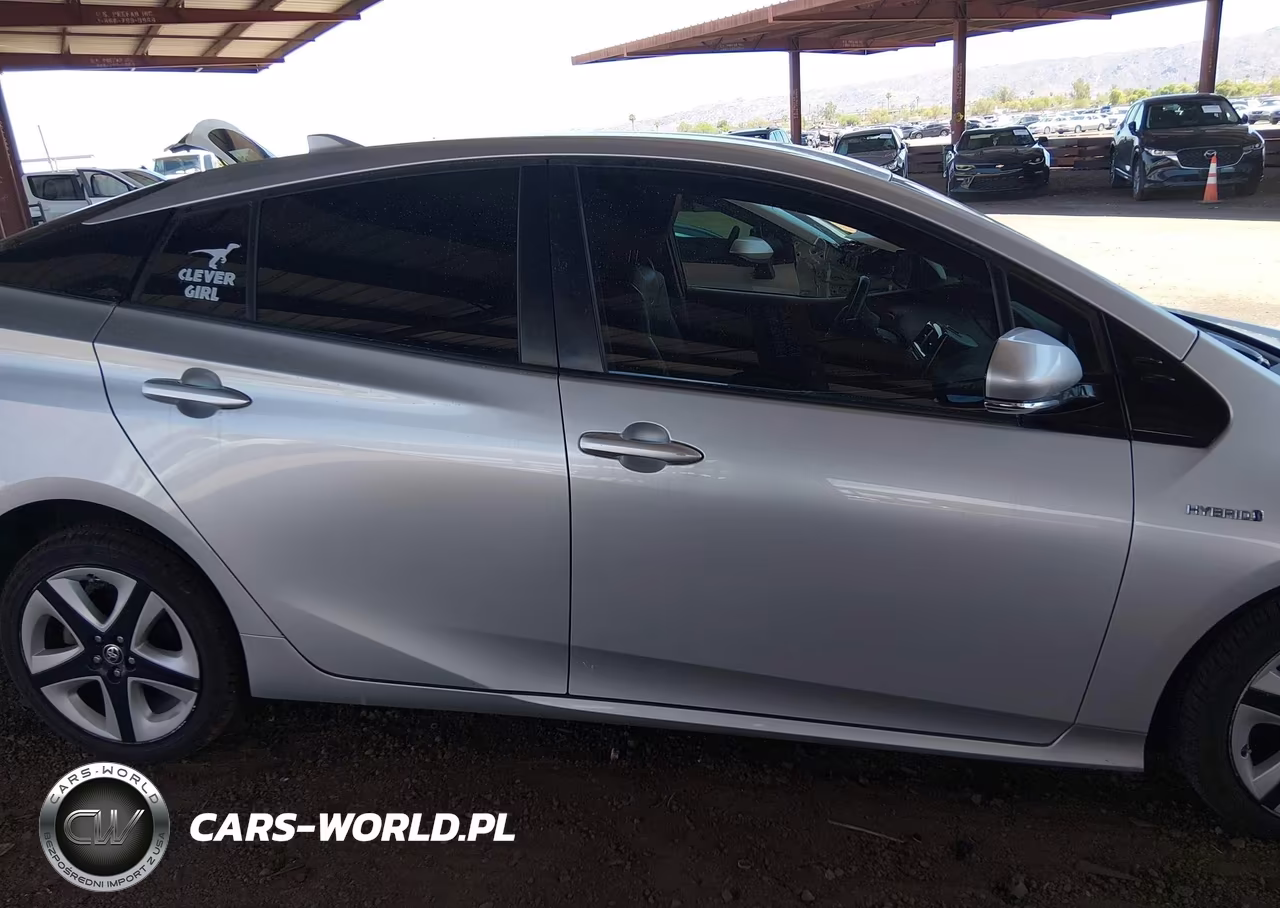 2016 Toyota Prius Three Touring VIN:JTDKARFU8G3006982 - 13