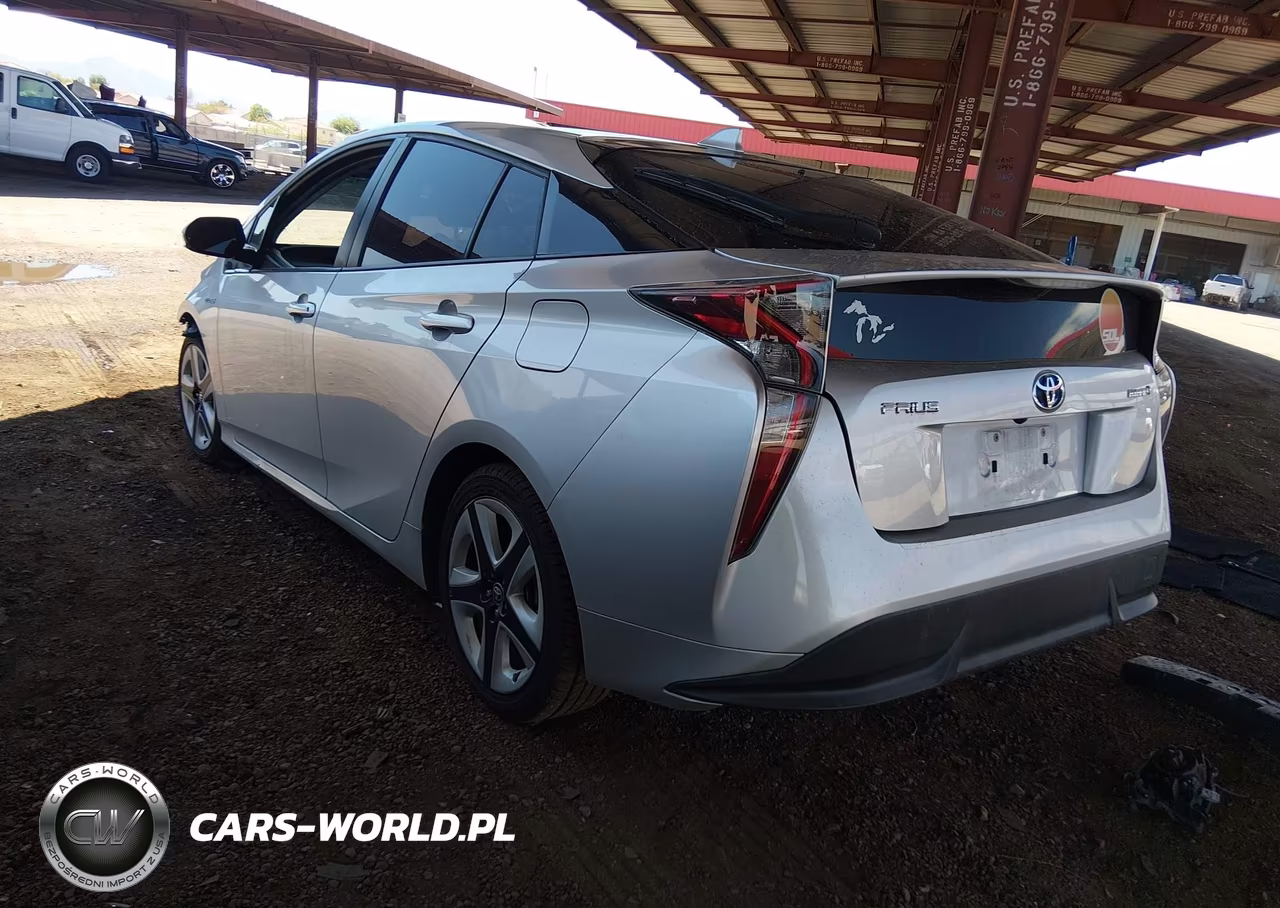 2016 Toyota Prius Three Touring VIN:JTDKARFU8G3006982 - 3