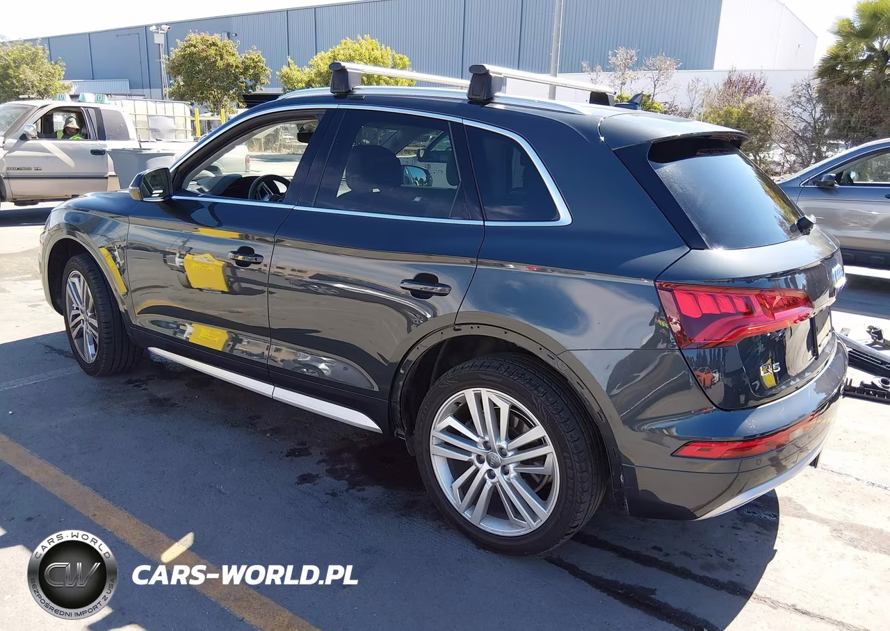2018 Audi Q5 2.0T Premium-2.0T Tech Premium VIN:WA1CNAFYXJ2199933 - 3