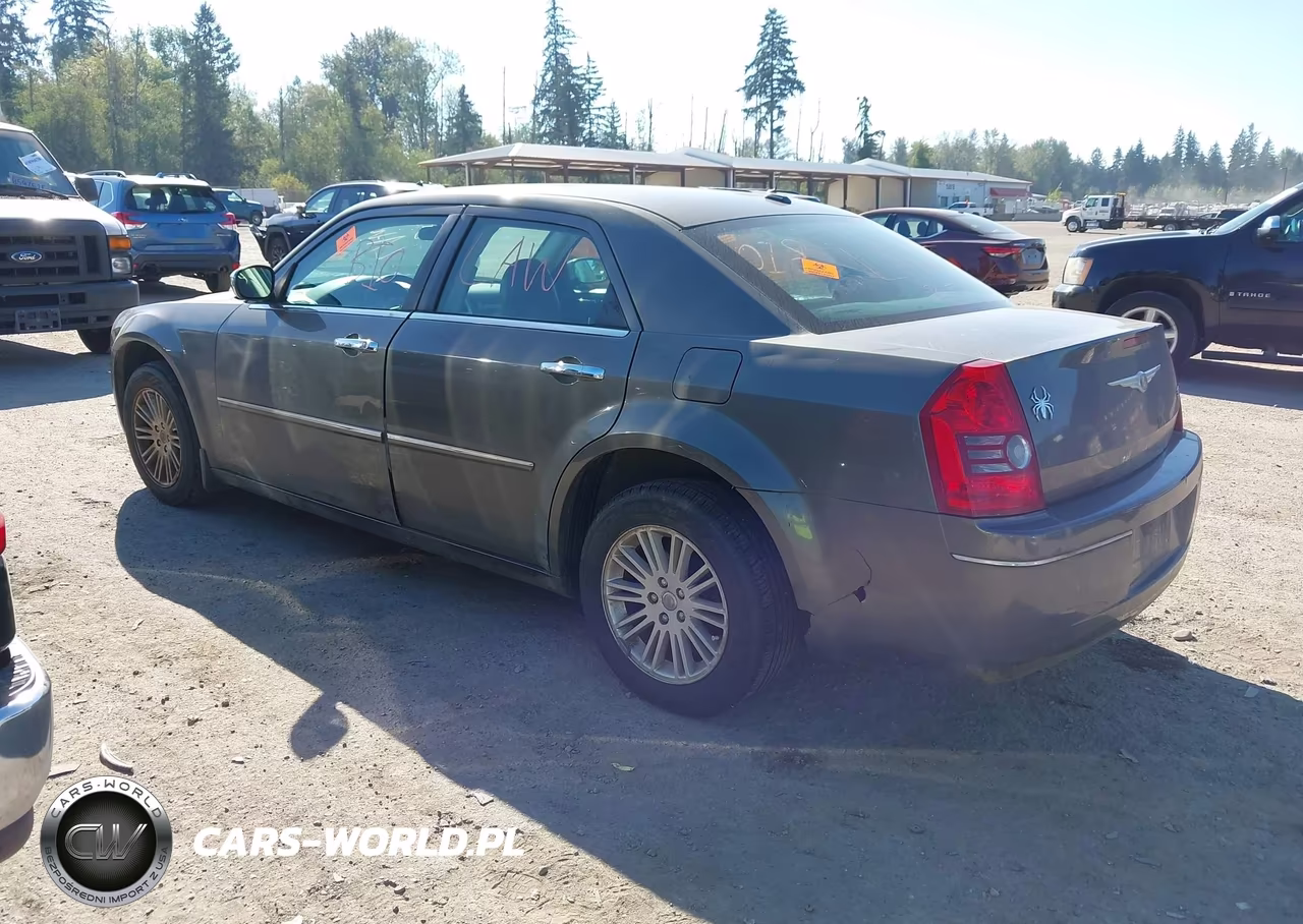 2010 Chrysler 300 Touring-Signature Series-Executive Series VIN:2C3CA5CV0AH266117 - 3