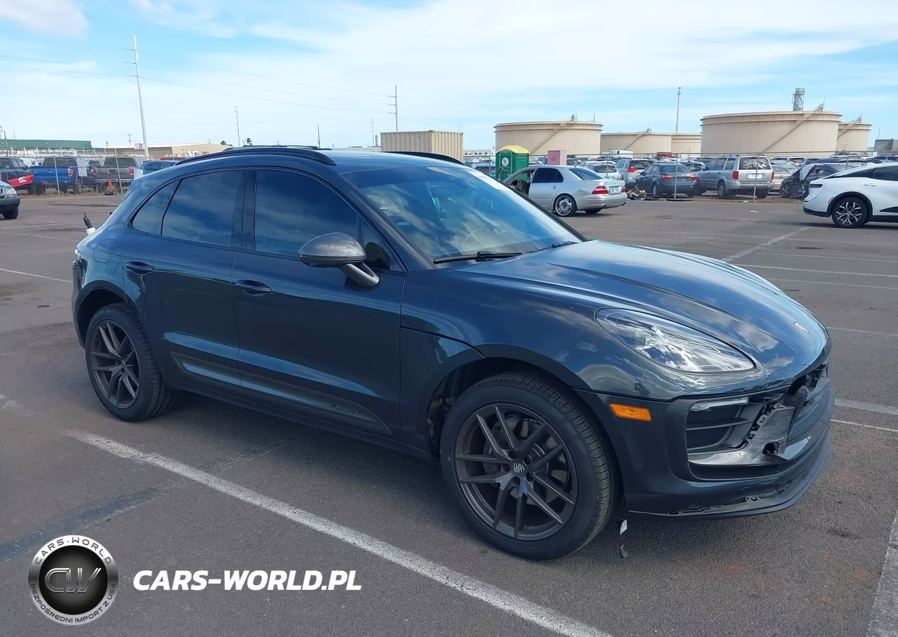 2023 Porsche Macan T