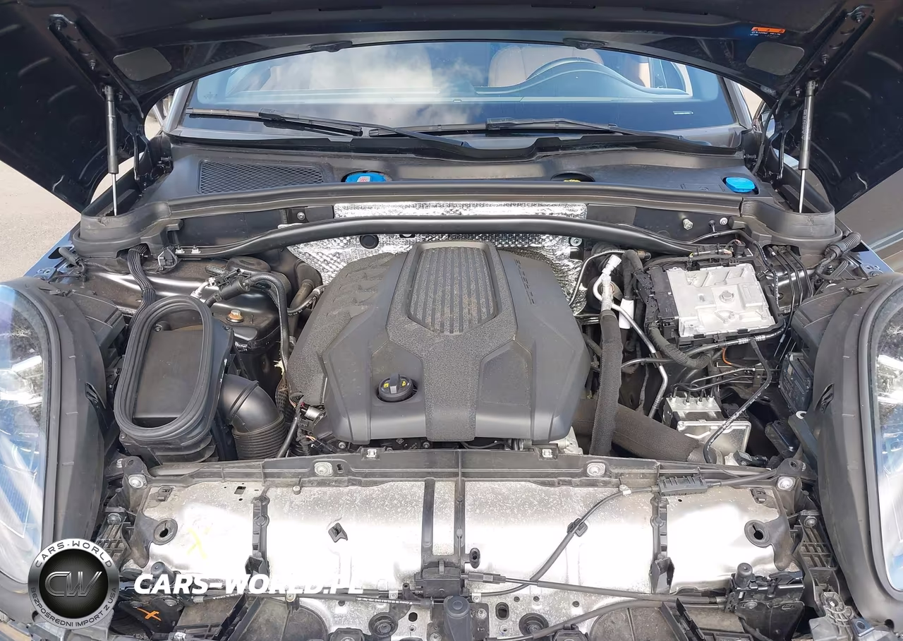 2023 Porsche Macan T VIN:WP1AA2A56PLB00554 - 10