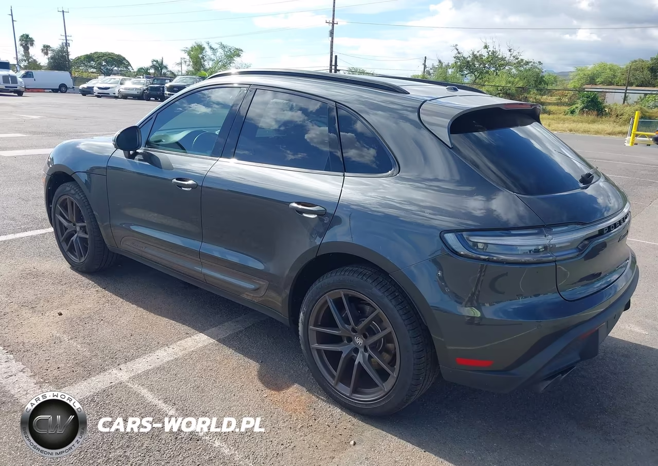 2023 Porsche Macan T VIN:WP1AA2A56PLB00554 - 3