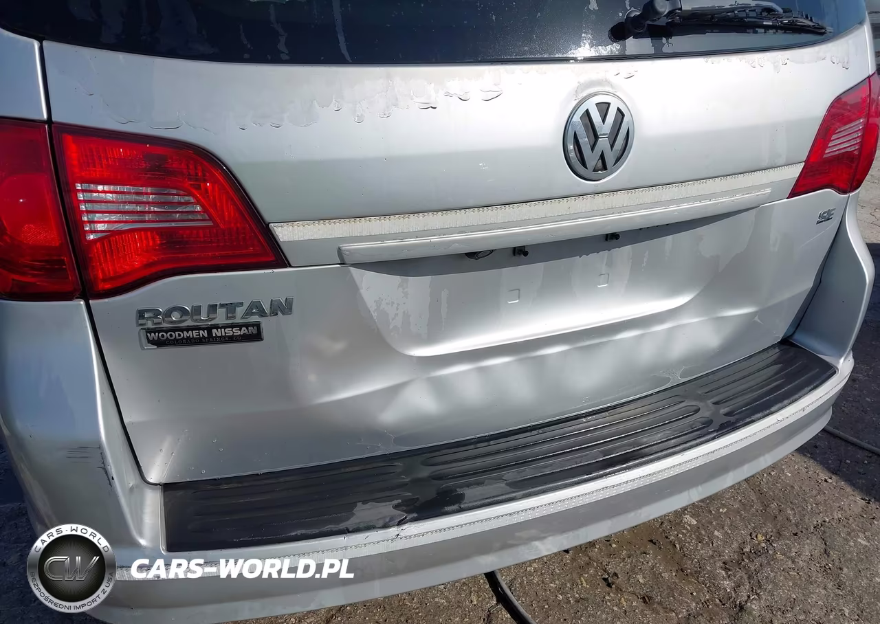 2010 Volkswagen Routan Se VIN:2V4RW3D16AR294592 - 6
