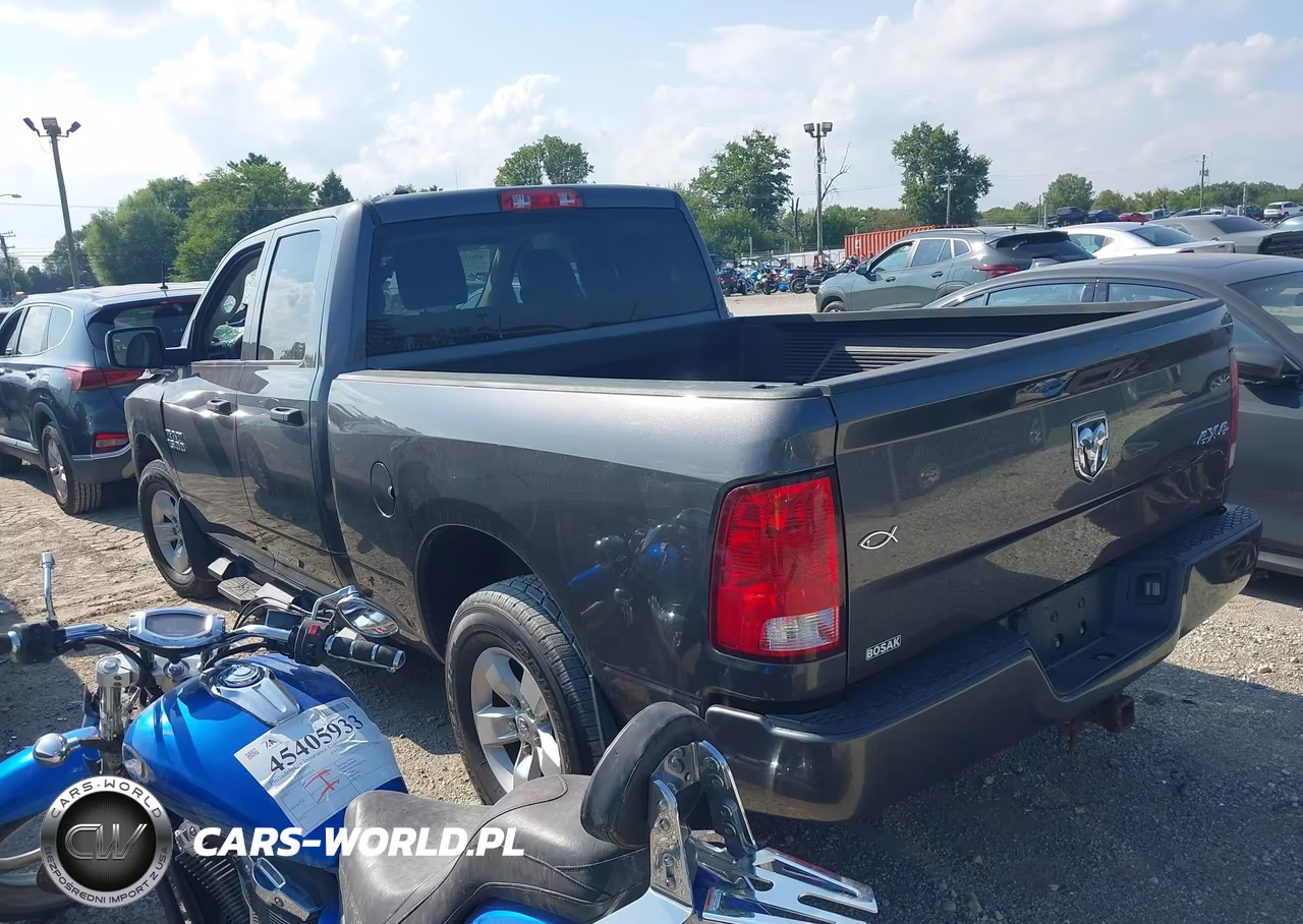 2017 Ram 1500 Express 4X4 6'4 Box VIN:1C6RR7FG4HS862266 - 3