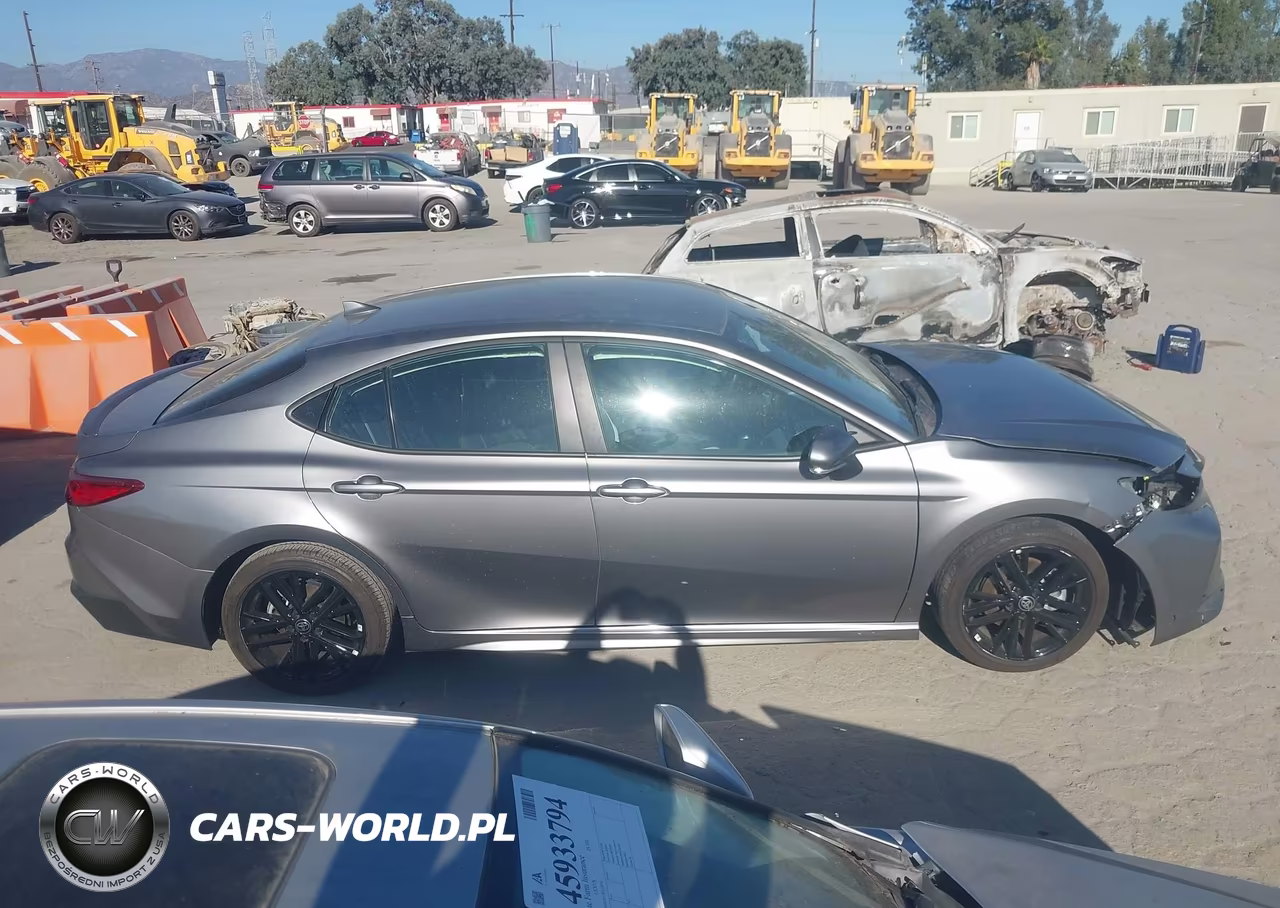 2025 Toyota Camry Se VIN:4T1DAACK5SU592729 - 17