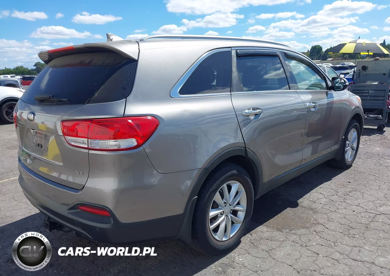 2016 Kia Sorento 3.3L Lx VIN:5XYPGDA51GG138906 - 4