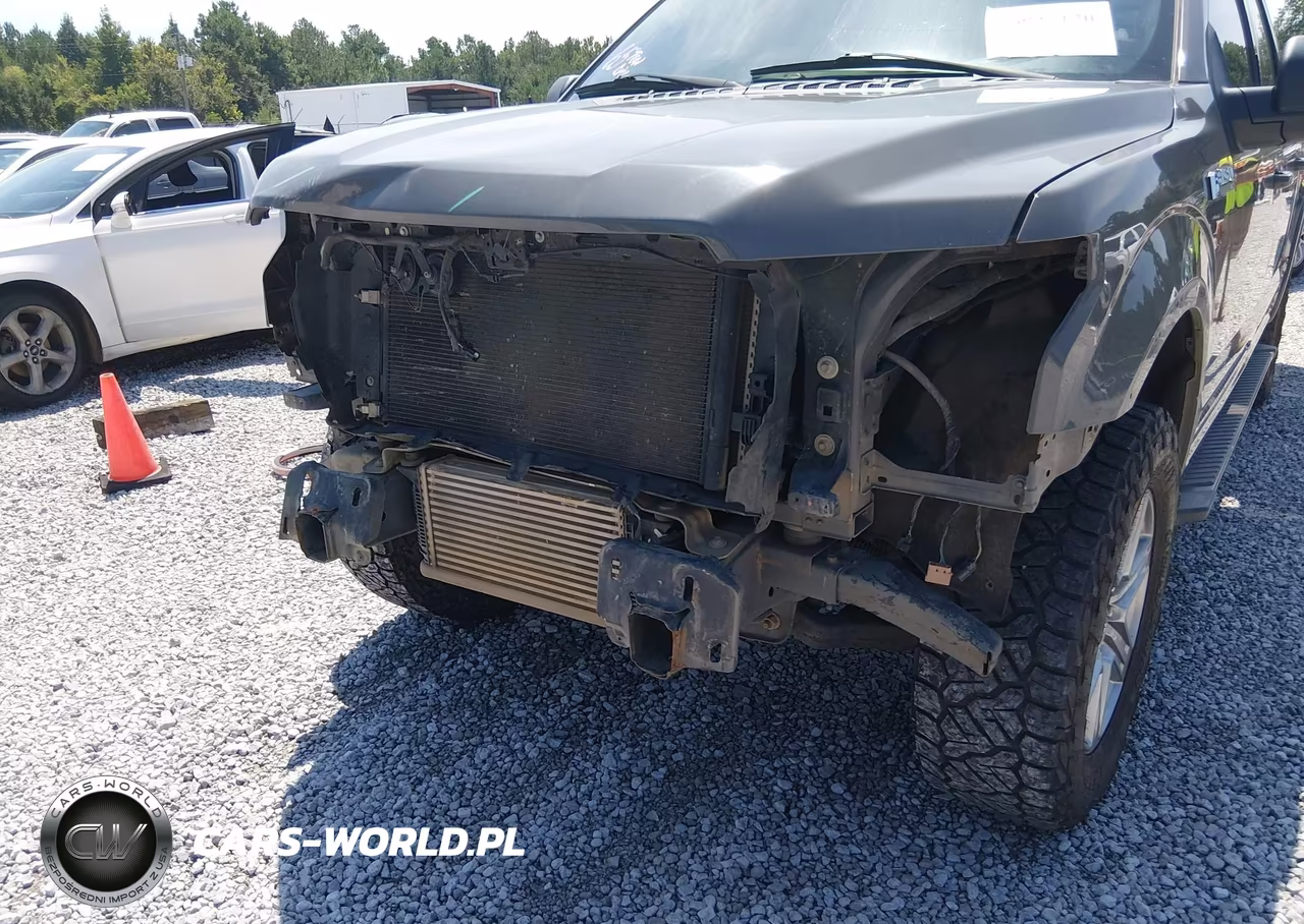 2018 Ford F-150 Xlt VIN:1FTEW1EP5JFE03275 - 6