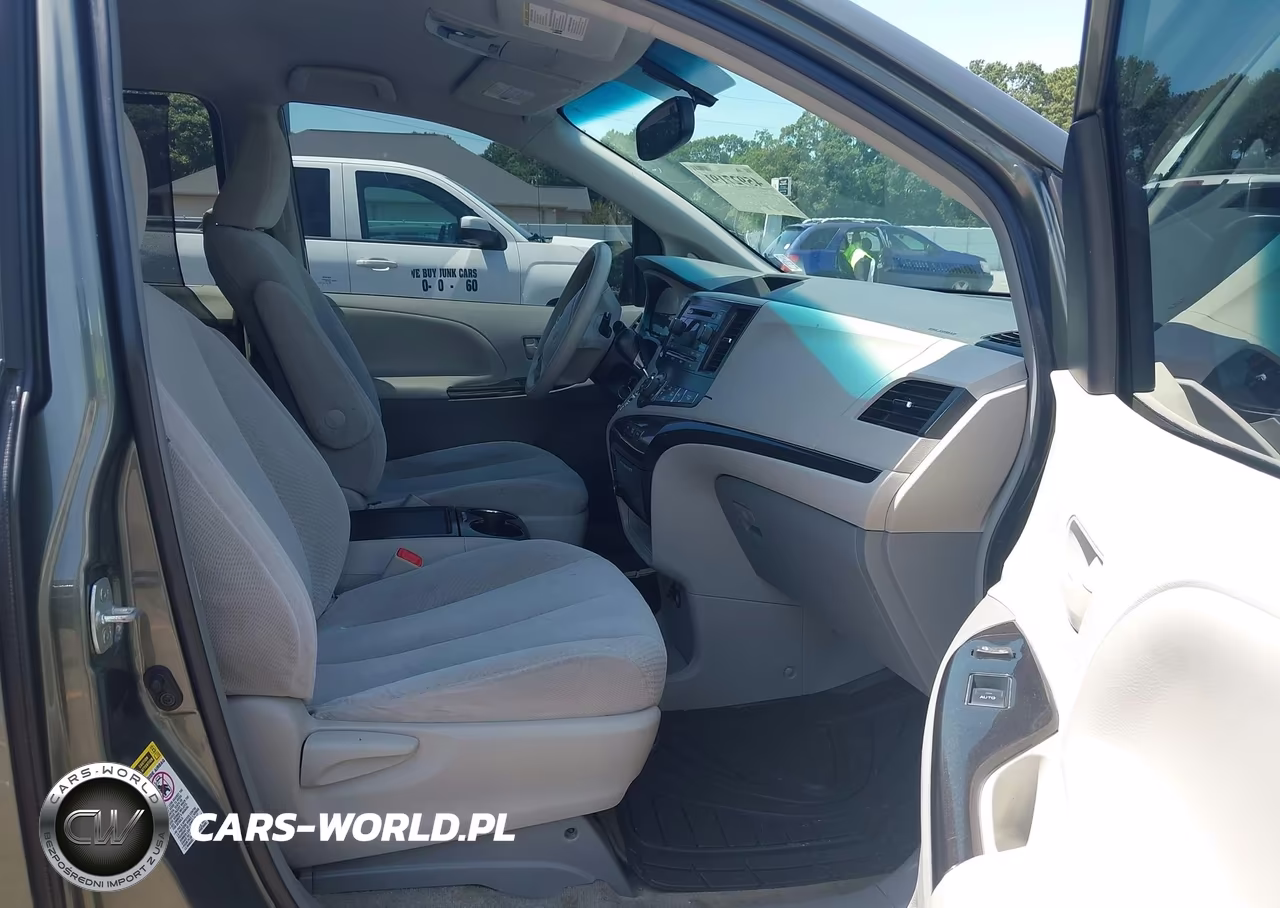 2014 Toyota Sienna Le V6 8 Passenger VIN:5TDKK3DC3ES433552 - 5