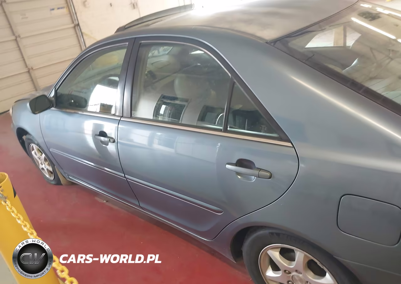 2002 Toyota Camry Le VIN:JTDBE30K320019996 - 14