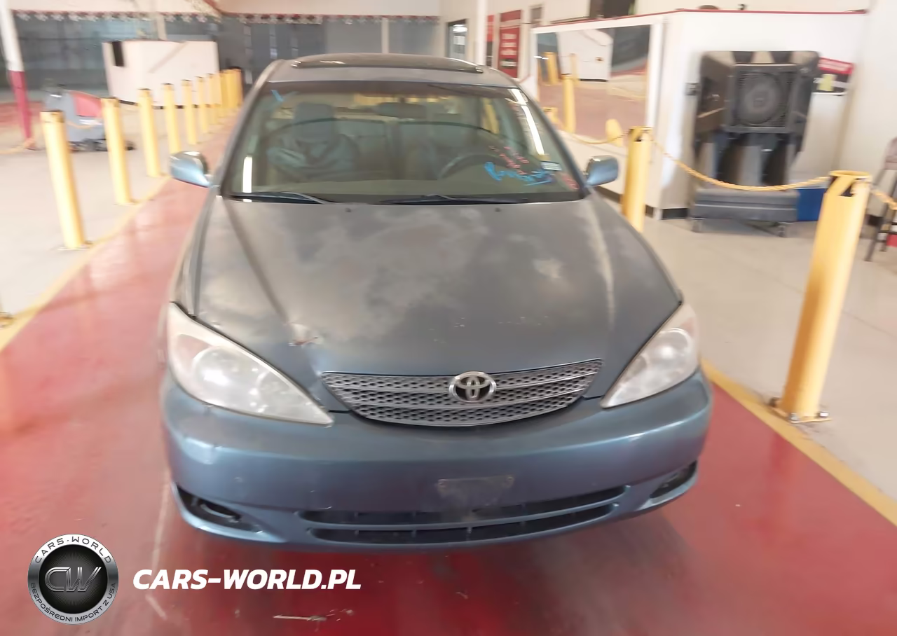 2002 Toyota Camry Le VIN:JTDBE30K320019996 - 6
