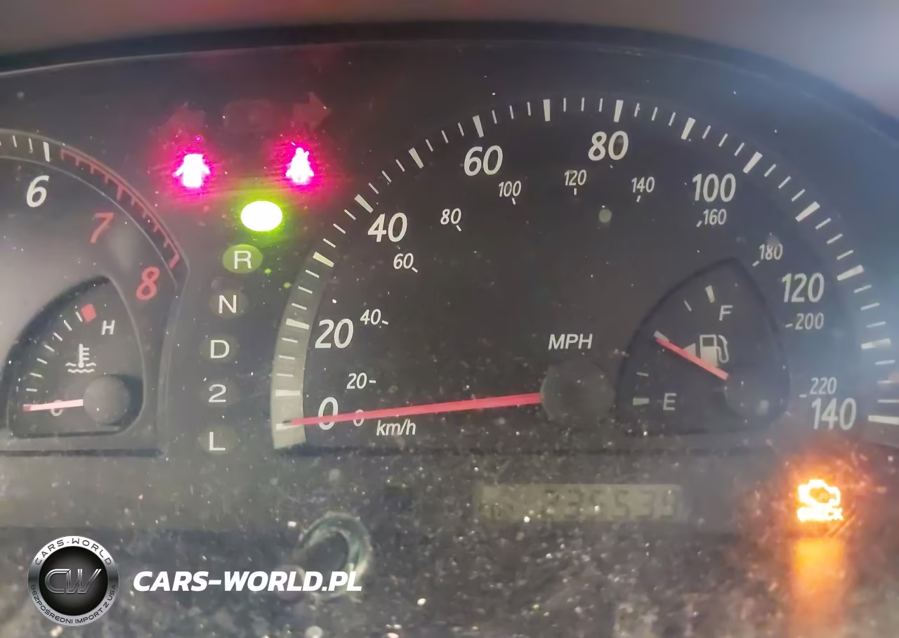 2002 Toyota Camry Le VIN:JTDBE30K320019996 - 7