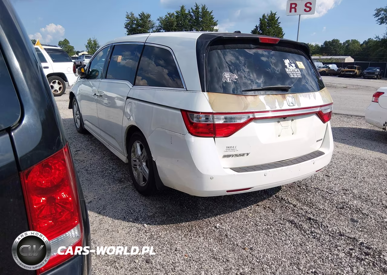2012 Honda Odyssey Touring-Touring Elite VIN:5FNRL5H9XCB075714 - 3