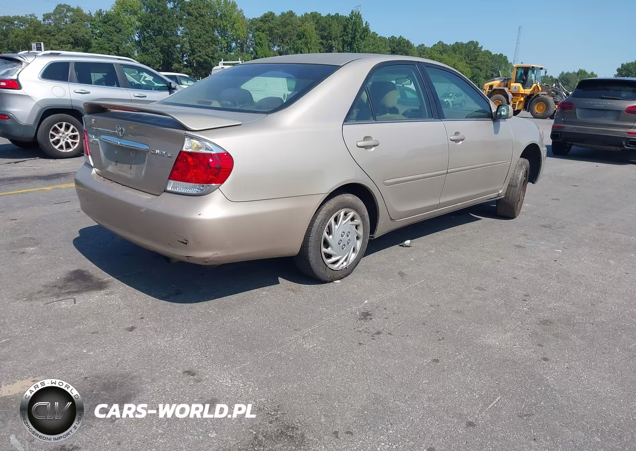 2005 Toyota Camry Le VIN:4T1BE32K85U079858 - 4