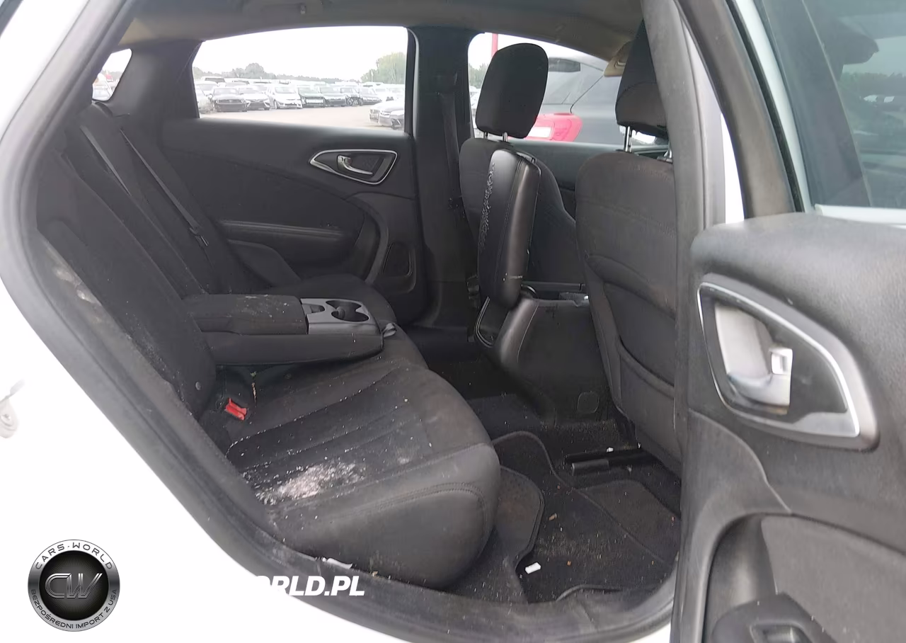 2015 Chrysler 200 Limited VIN:1C3CCCABXFN569878 - 8