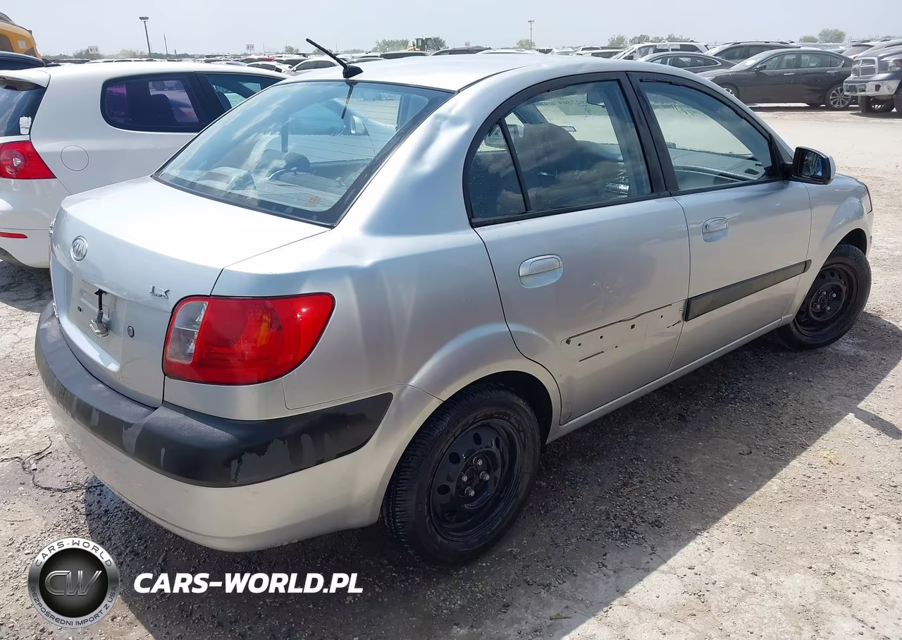 2008 Kia Rio Lx VIN:KNADE123686379334 - 4