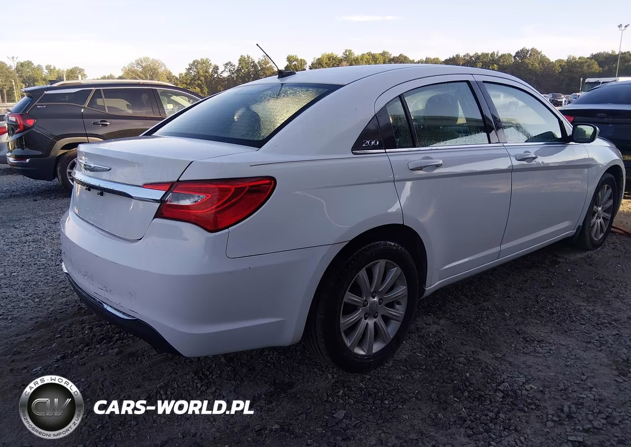 2014 Chrysler 200 Touring VIN:1C3CCBBG5EN106615 - 4