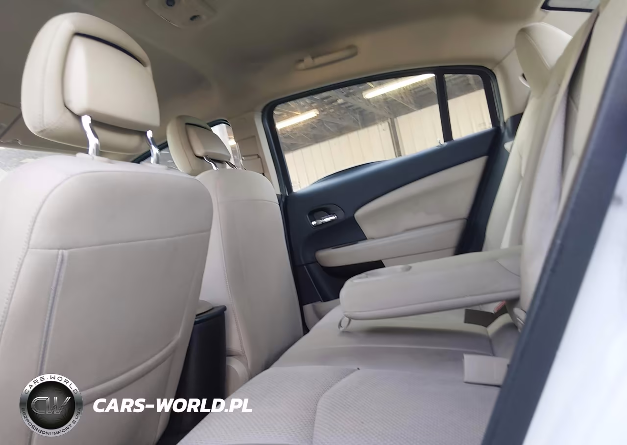 2014 Chrysler 200 Touring VIN:1C3CCBBG5EN106615 - 8