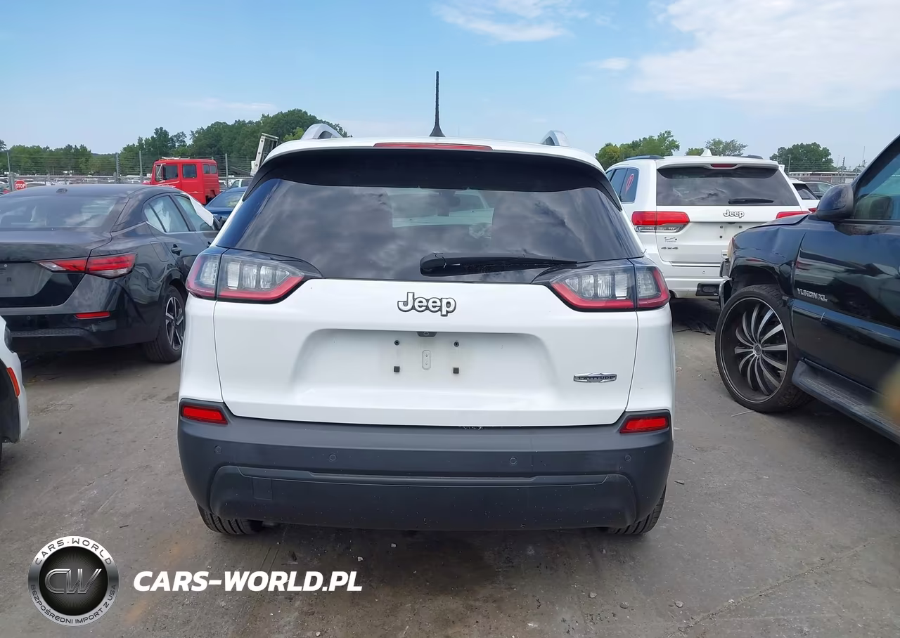 2019 Jeep Cherokee Latitude Plus Fwd VIN:1C4PJLLB8KD383689 - 16