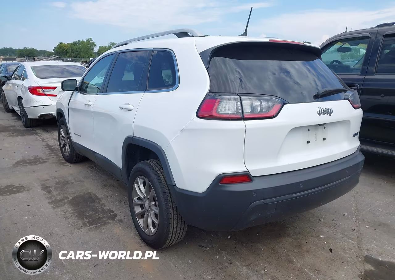 2019 Jeep Cherokee Latitude Plus Fwd VIN:1C4PJLLB8KD383689 - 3