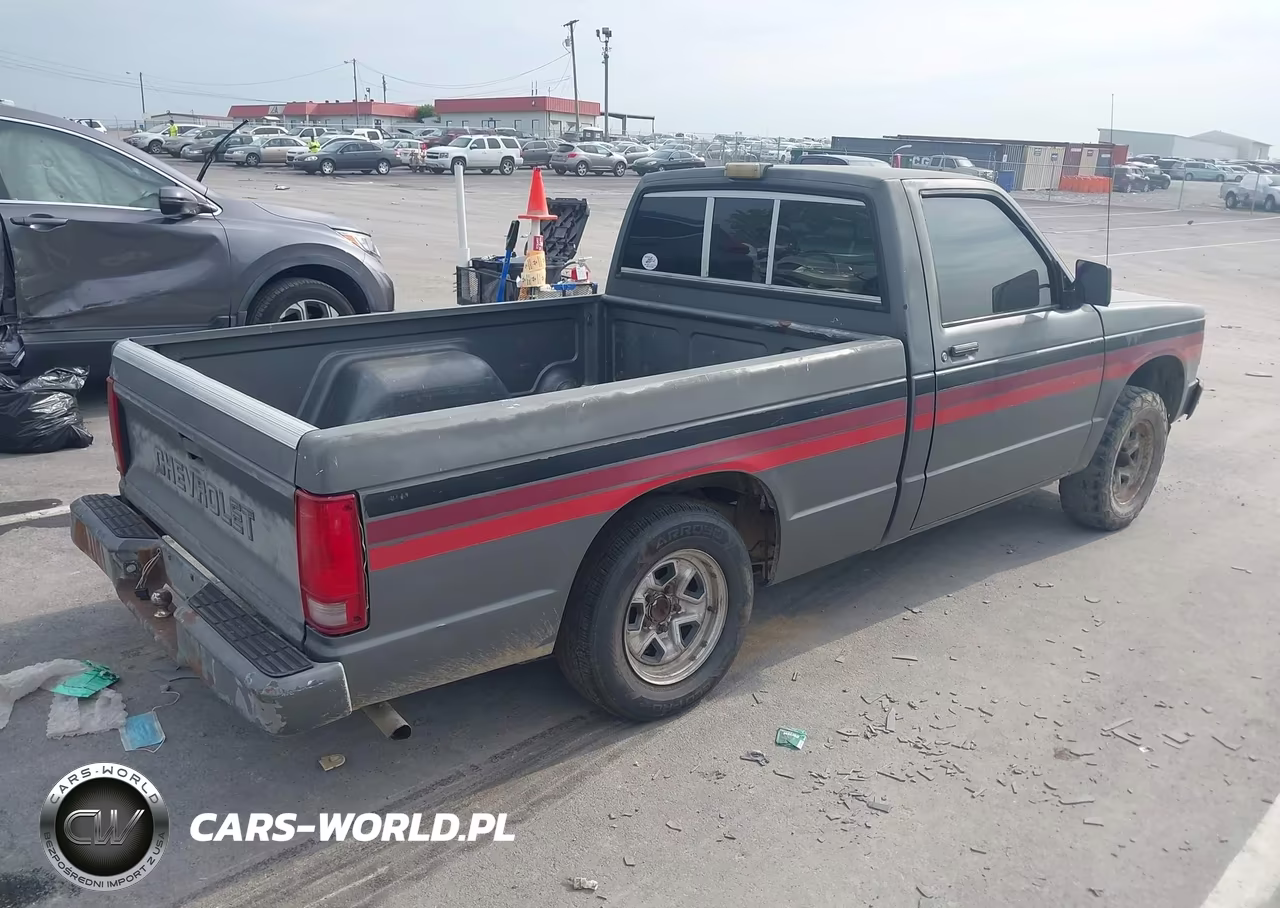 1986 Chevrolet S Truck S10 VIN:1GCBS14RXG8170637 - 4