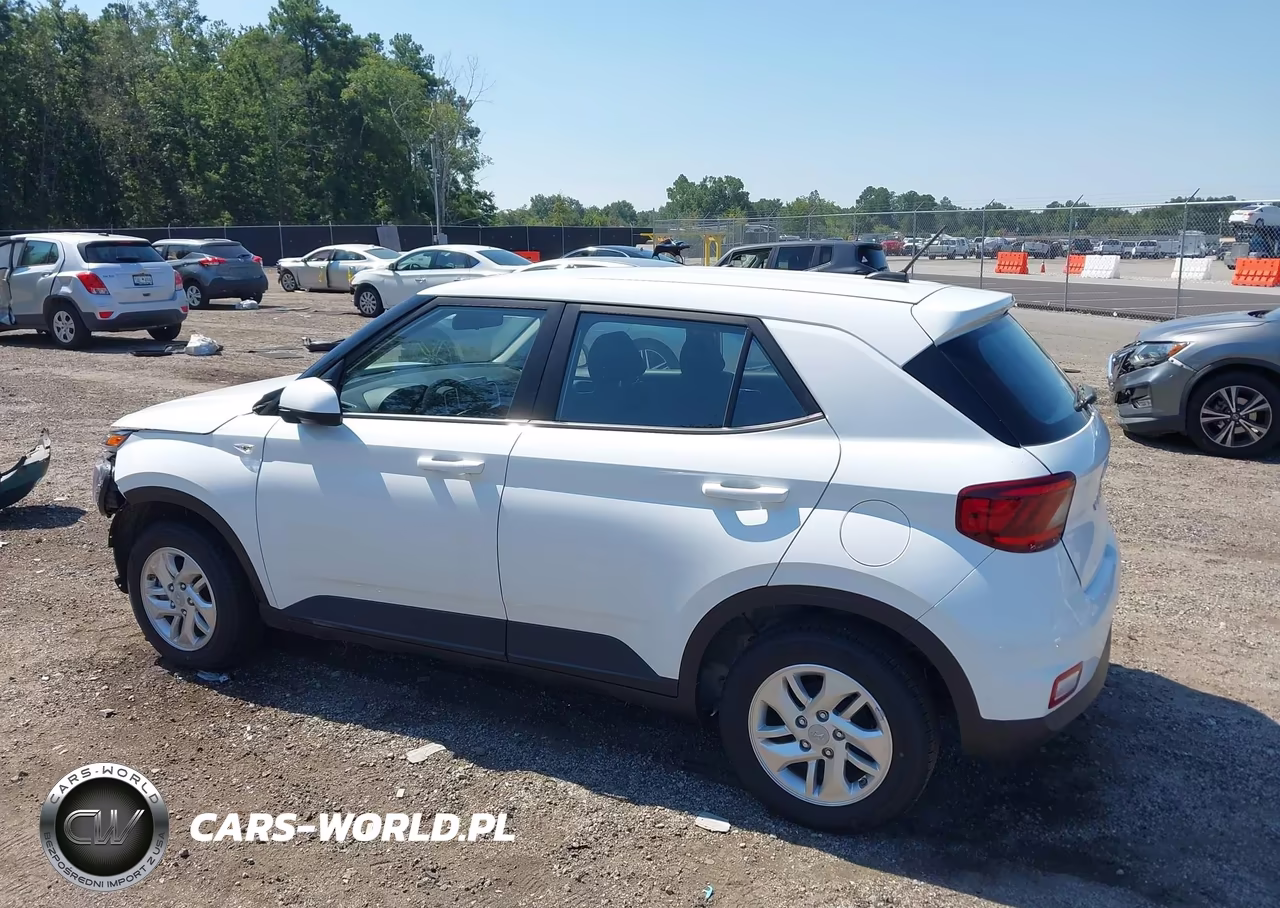 2025 Hyundai Venue Se VIN:KMHRB8A32SU407933 - 3