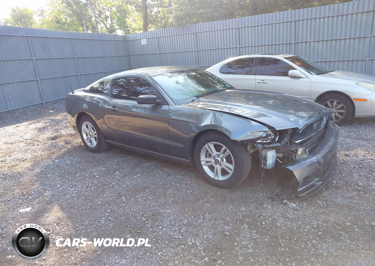 2013 Ford Mustang V6