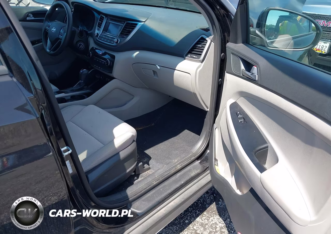 2017 Hyundai Tucson Se VIN:KM8J3CA46HU316842 - 5