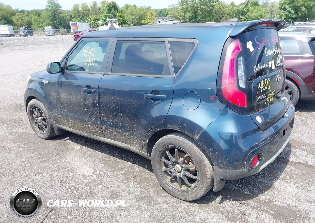 2017 Kia Soul + VIN:KNDJP3A58H7451840 - 3