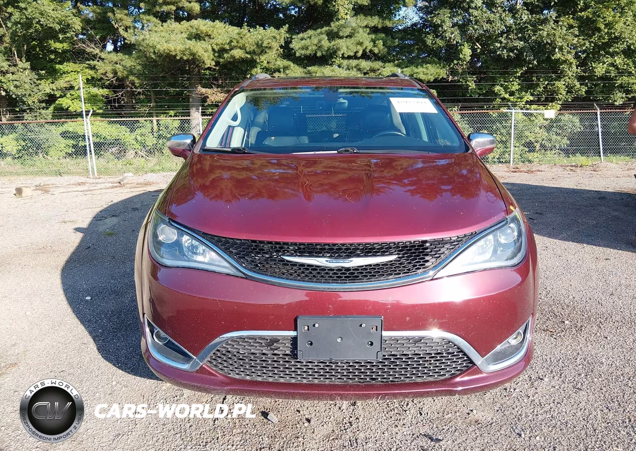 2018 Chrysler Pacifica Limited VIN:2C4RC1GGXJR251753 - 13