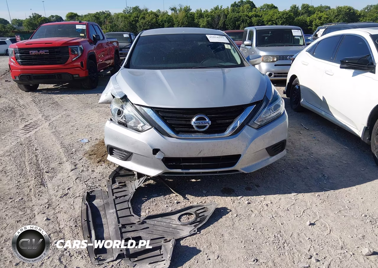 2018 Nissan Altima 2.5 S VIN:1N4AL3AP3JC155799 - 11