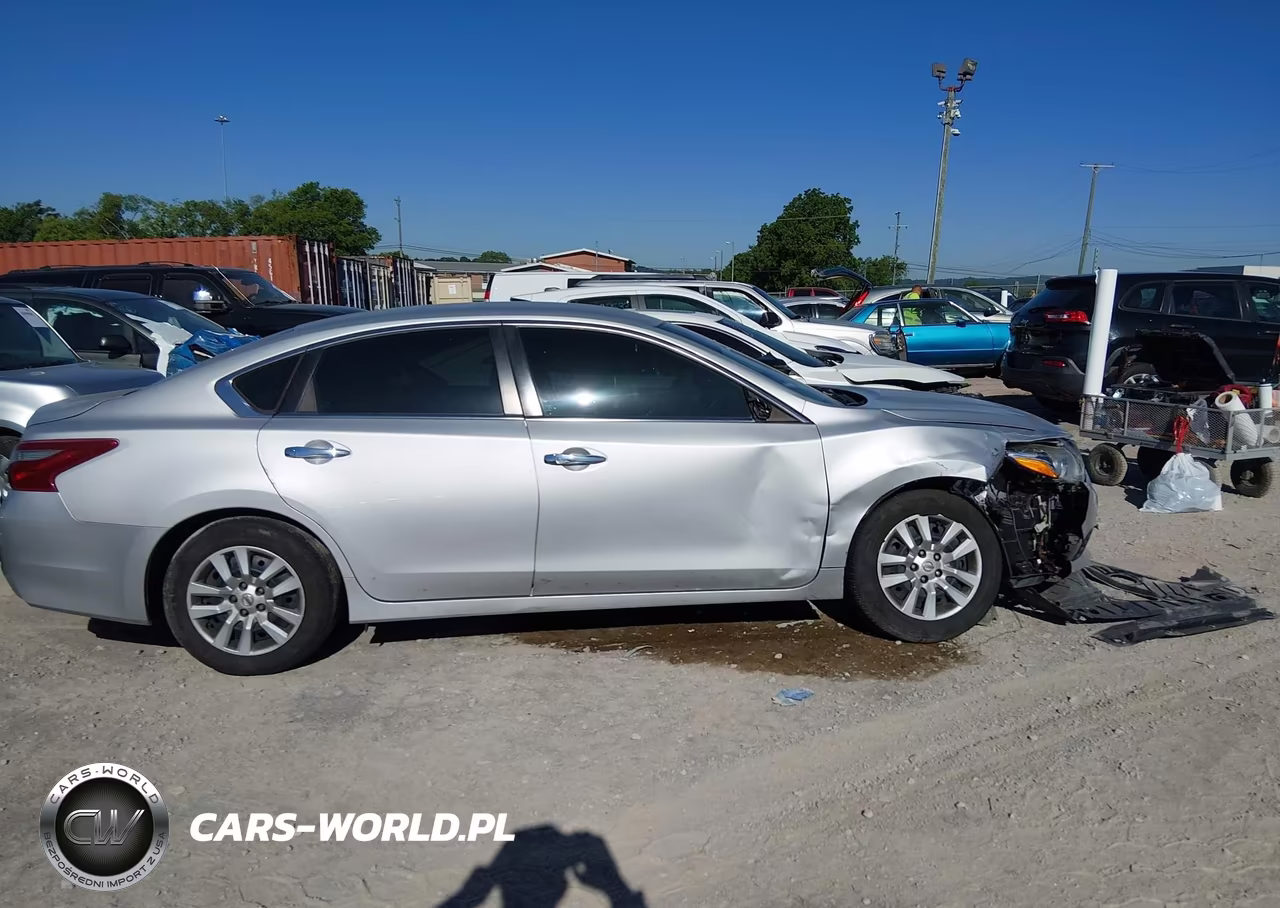 2018 Nissan Altima 2.5 S VIN:1N4AL3AP3JC155799 - 12