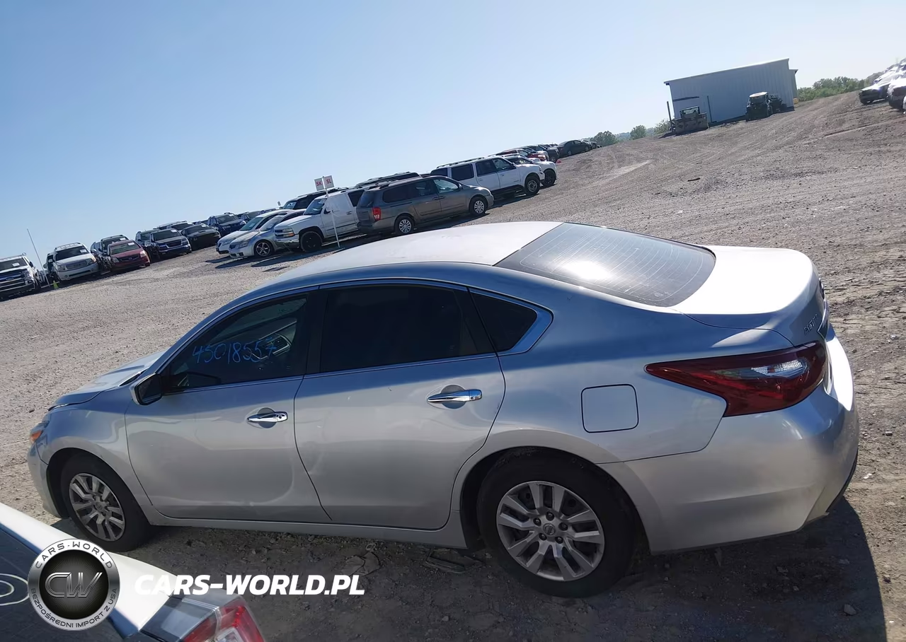 2018 Nissan Altima 2.5 S VIN:1N4AL3AP3JC155799 - 13