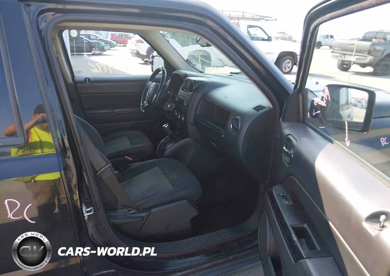 2017 Jeep Patriot Latitude VIN:1C4NJPFB6HD184577 - 5