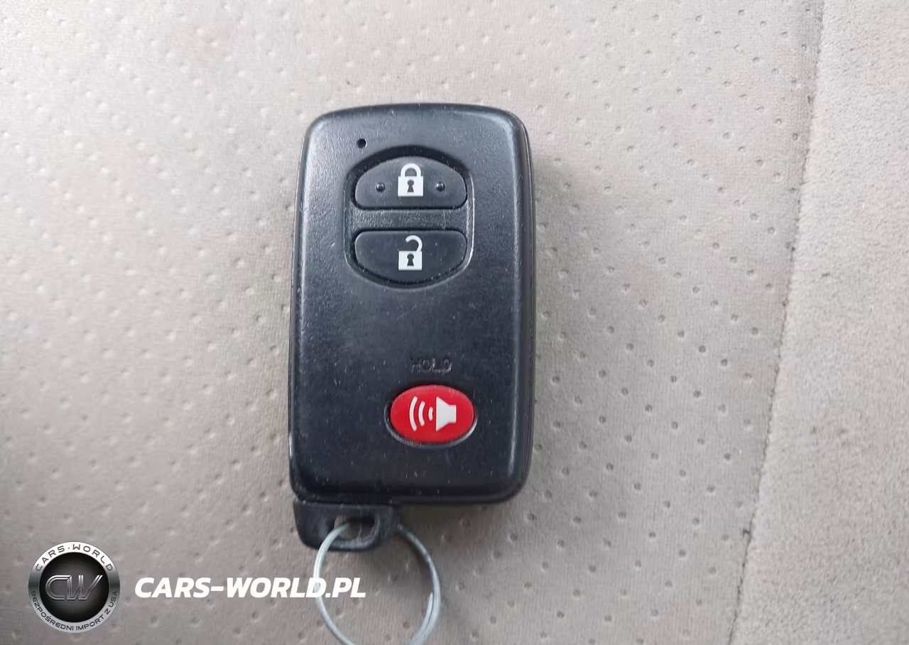 2011 Toyota Prius Two VIN:JTDKN3DU6B1453500 - 11