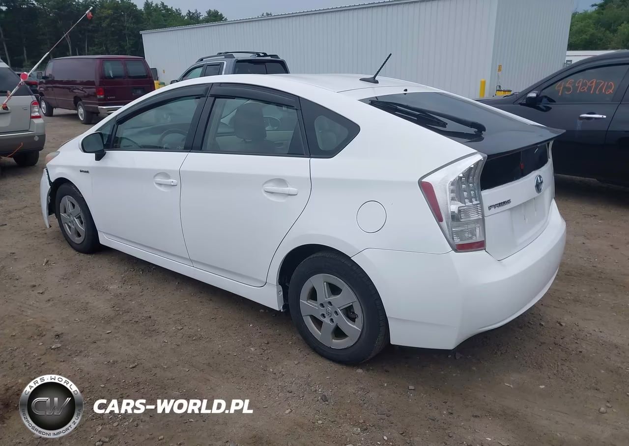 2011 Toyota Prius Two VIN:JTDKN3DU6B1453500 - 3