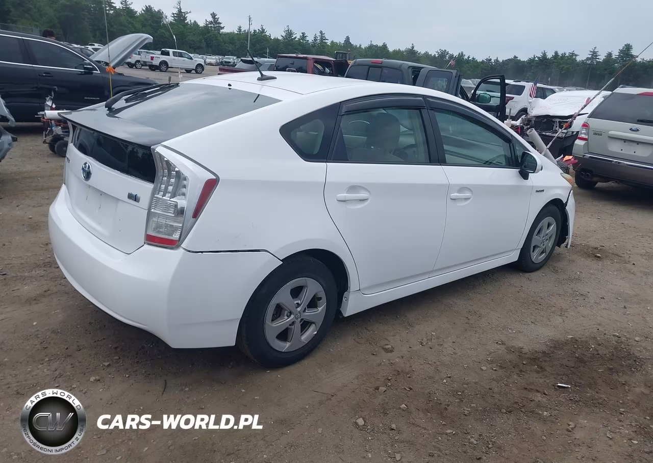 2011 Toyota Prius Two VIN:JTDKN3DU6B1453500 - 4
