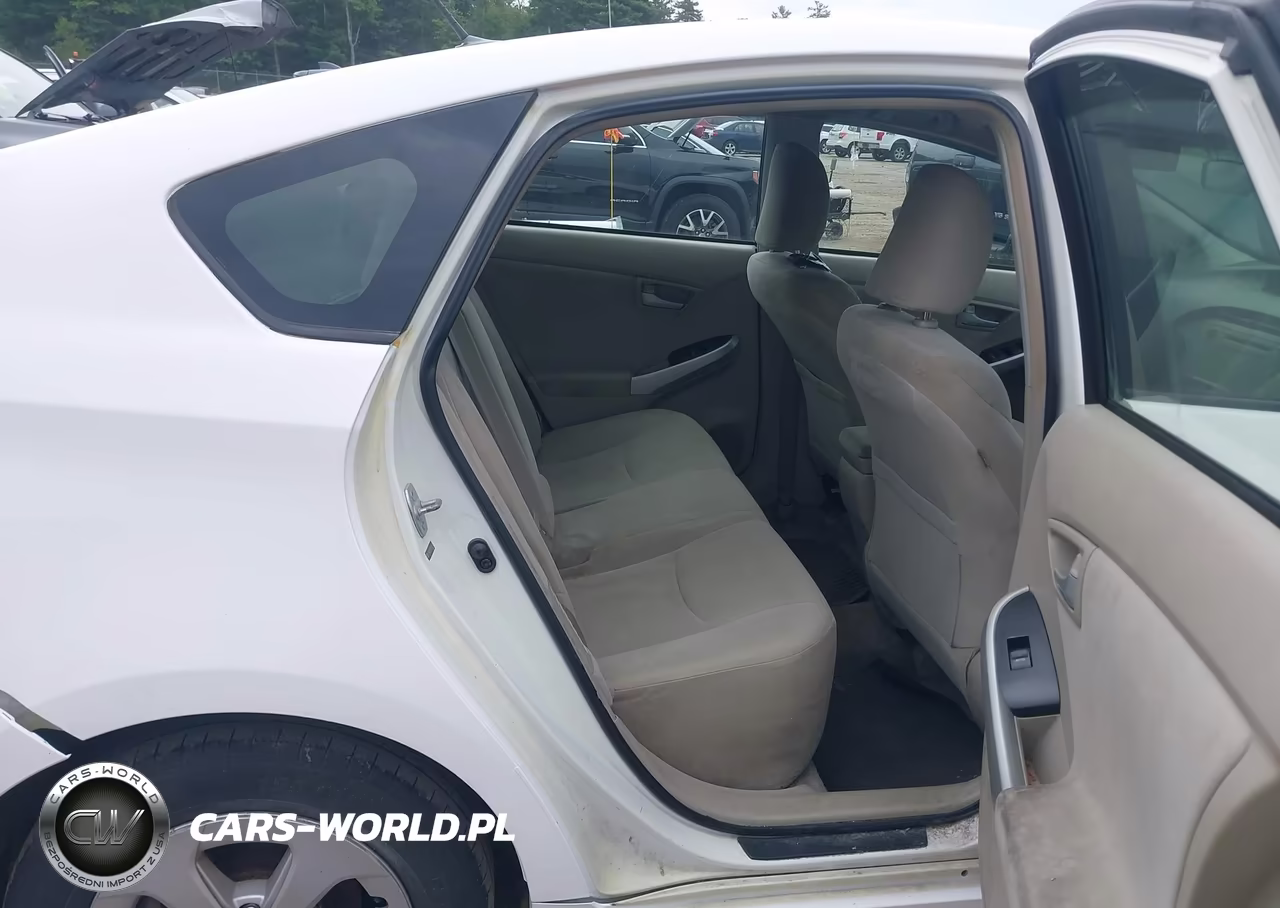 2011 Toyota Prius Two VIN:JTDKN3DU6B1453500 - 8