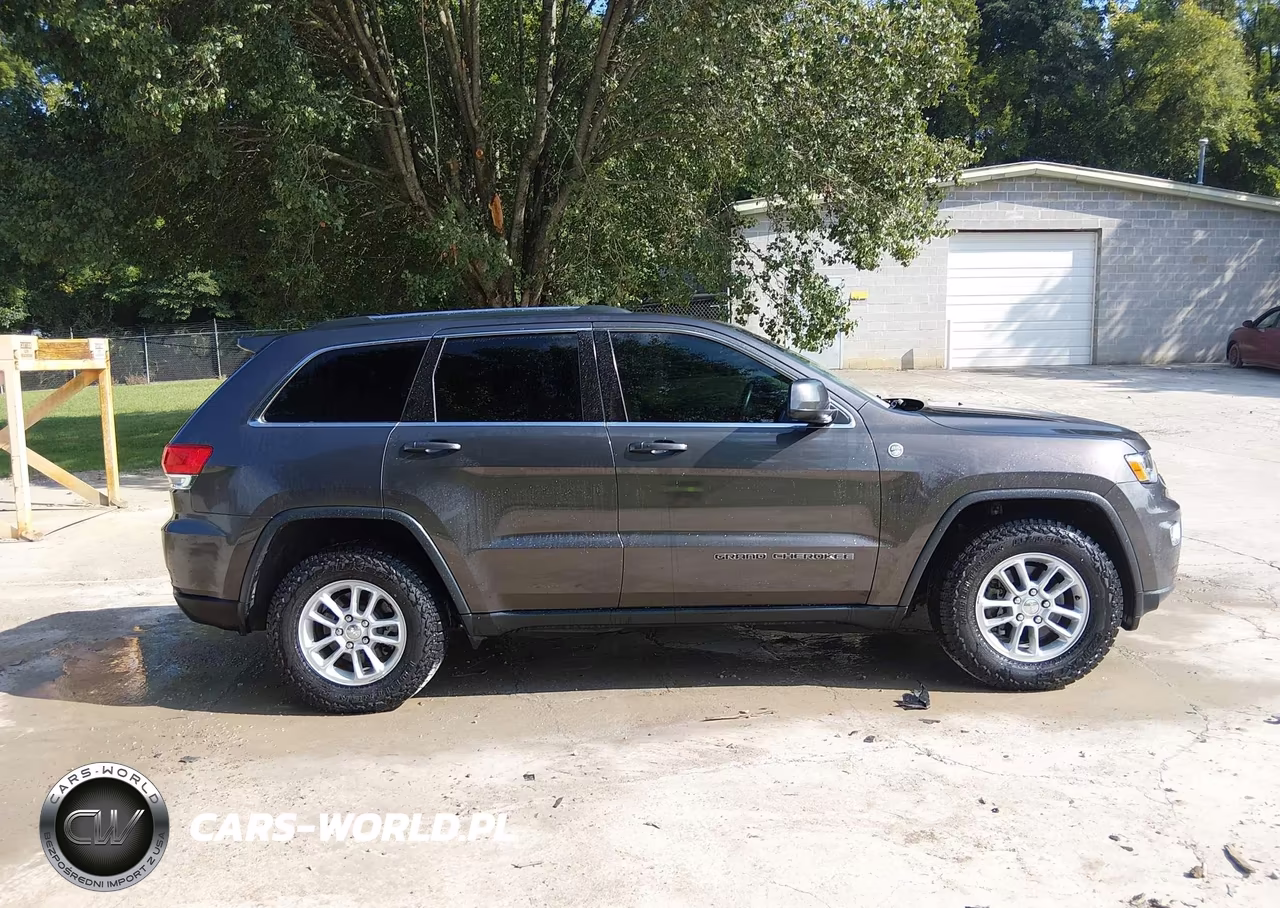 2018 Jeep Grand Cherokee Laredo E 4X4 VIN:1C4RJFAG0JC420098 - 15